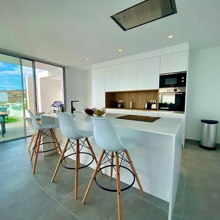 Aux De Mick Villa Callao Salvaje